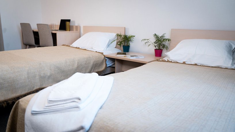 Imagen de la habitación del Hotel AlmaHotel. Foto 11