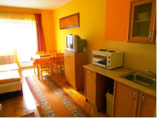 Imagen general del Hotel Almádi Apartments. Foto 11