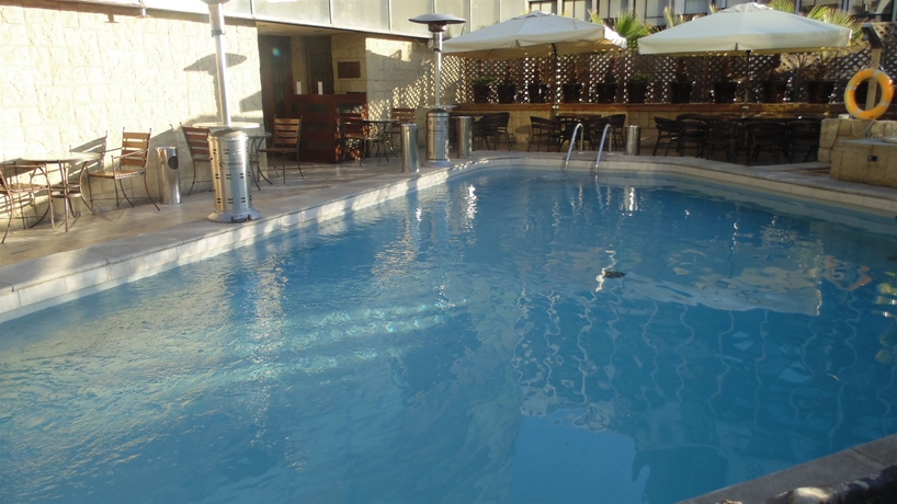 Imagen de la piscina del Hotel Almacruz Y Centro De Convenciones. Foto 16