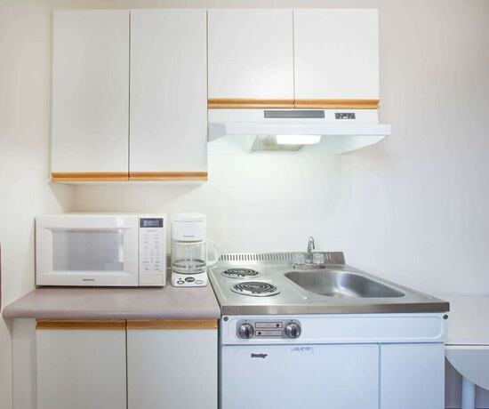 Imagen de la habitación del Hotel Almada Inn. Foto 15