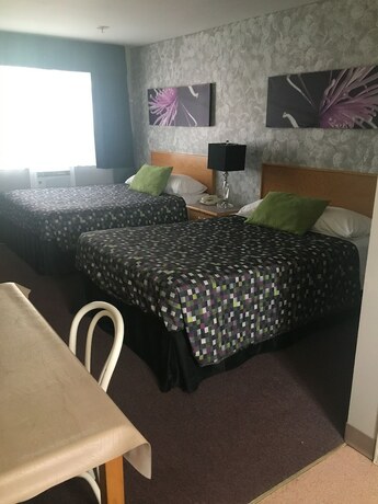 Imagen de la habitación del Hotel Almada Inn. Foto 19