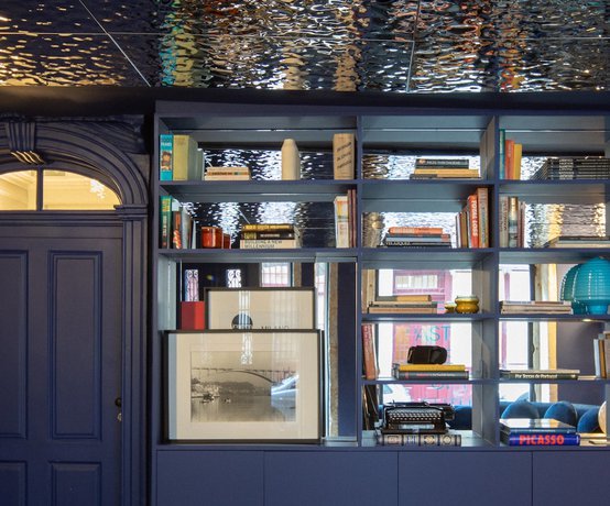 Imagen de los interiores del Hotel Almadina Smart Luxury. Foto 18