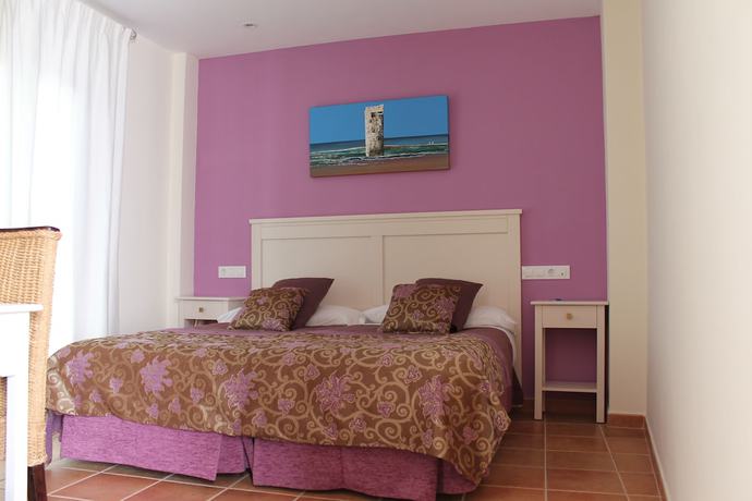 Imagen de la habitación del Hotel Almadraba Conil. Foto 2