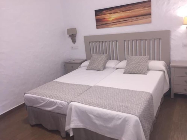 Imagen de la habitación del Hotel Almadraba. Foto 10