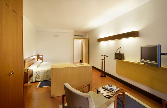 Imagen de la habitación del Hotel Almadraba Park. Foto 7