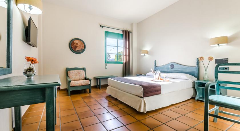 Imagen de la habitación del Hotel Almagro. Foto 8