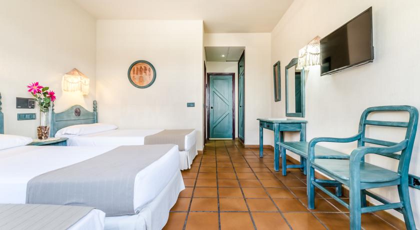 Imagen de la habitación del Hotel Almagro. Foto 11