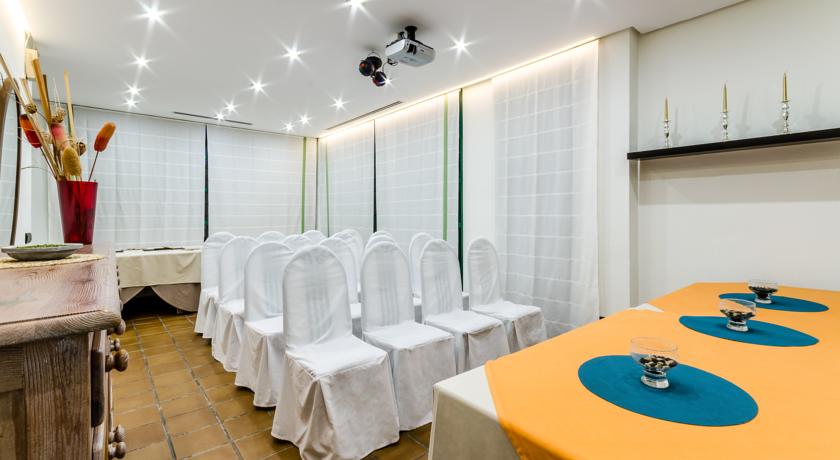 Imagen de los interiores del Hotel Almagro. Foto 18