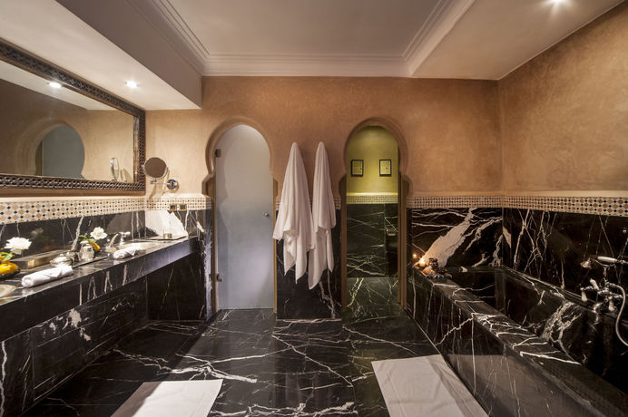 Imagen de la piscina del Hotel Almaha Marrakech and Spa. Foto 15