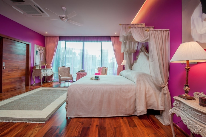 Imagen de la habitación del Hotel Almali Luxury Residence. Foto 11