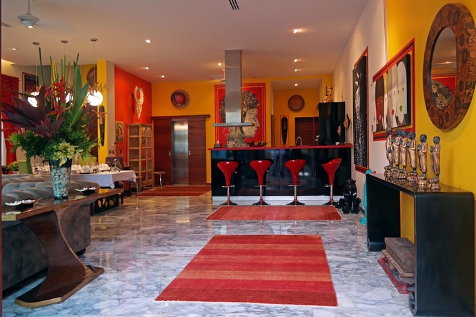 Imagen de la habitación del Hotel Almali Luxury Residence. Foto 19