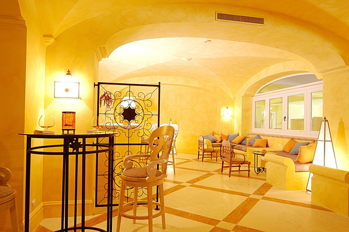 Imagen de los interiores del Hotel Almar Giardino di Costanza Resort and Spa. Foto 12