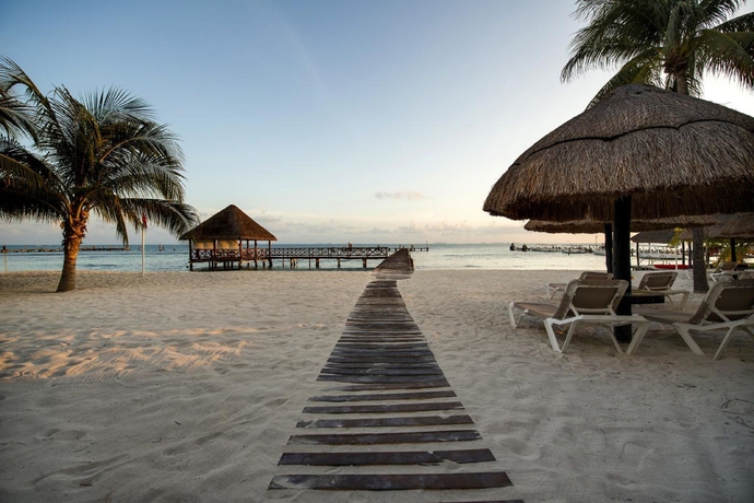 Imagen de los exteriores del Hotel Almare, a Luxury Collection Resort, Isla Mujeres, Adult All-Inclusive. Foto 12