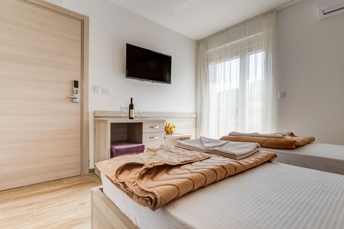 Imagen general del Hotel Almare apartments Budva. Foto 1