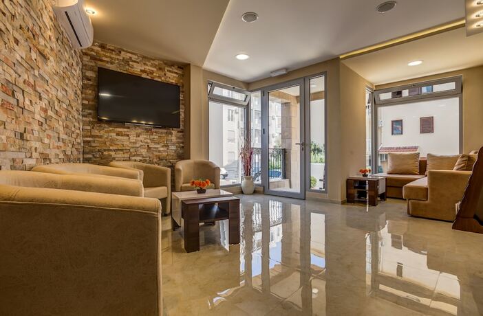 Imagen general del Hotel Almare apartments Budva. Foto 2