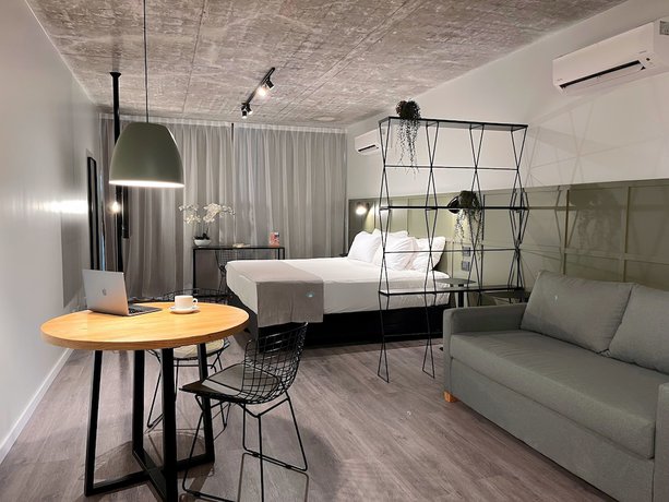 Imagen de la habitación del Hotel Almarena Puerto Retiro. Foto 3