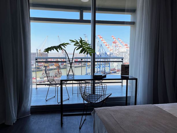 Imagen de la habitación del Hotel Almarena Puerto Retiro. Foto 4