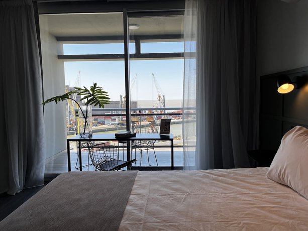 Imagen de la habitación del Hotel Almarena Puerto Retiro. Foto 10