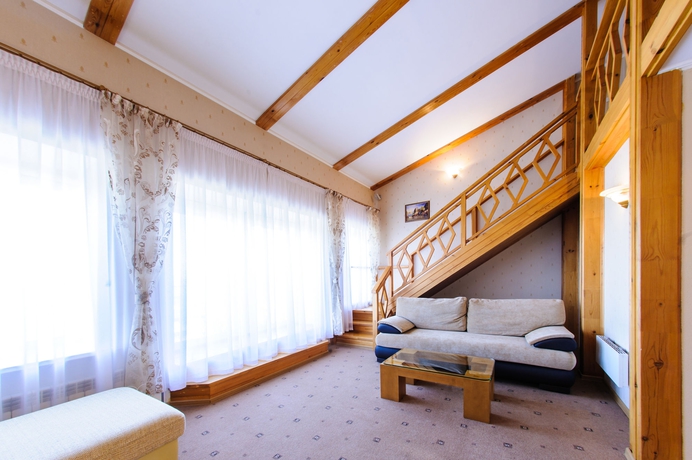 Imagen de los interiores del Hotel Almaz. Foto 16