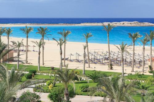 Imagen general del Hotel Almazino, Almaza Bay. Foto 1