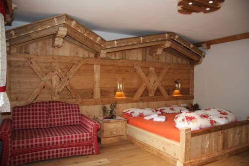 Imagen de la habitación del Hotel Almdorf Haidenberg, San Lorenzo di Sebato. Foto 10