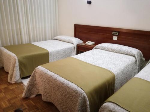 Imagen de la habitación del Hotel Almendra. Foto 6