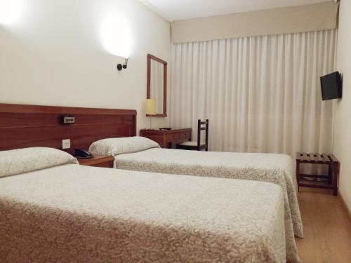 Imagen de la habitación del Hotel Almendra. Foto 7