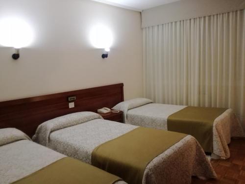 Imagen de la habitación del Hotel Almendra. Foto 9