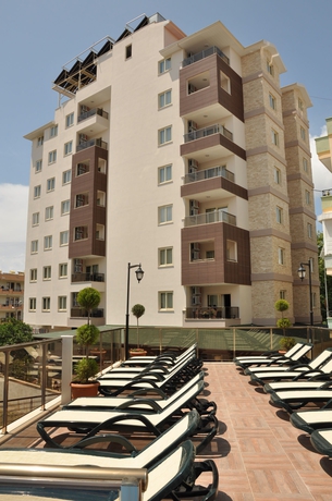Imagen de la piscina del Hotel Almera Park Apart. Foto 15