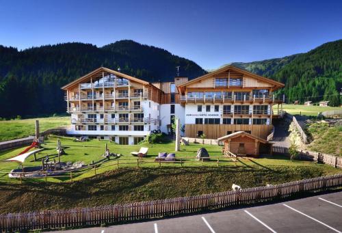 Imagen general del Hotel Almfamilyhotel Scherer. Foto 5