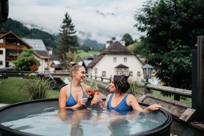 Imagen de la piscina del Hotel Almhof Alpin Apartments and Spa. Foto 13