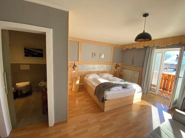 Imagen de la habitación del Hotel Almhof, Innichen - San Candido. Foto 5