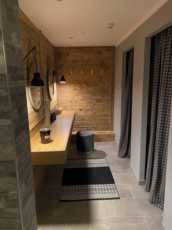 Imagen de la piscina del Hotel Almhof, Innichen - San Candido. Foto 15