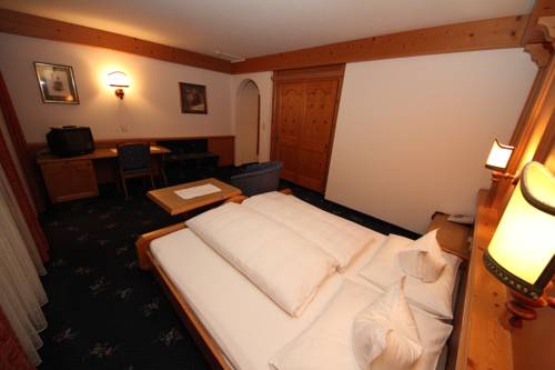 Imagen de la habitación del Hotel Almhof, NEUSTIFT IM STUBAITAL . Foto 5