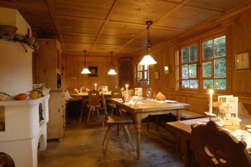 Imagen de la habitación del Hotel Almhof Rupp. Foto 5