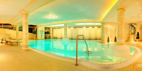 Imagen de la habitación del Hotel Almhof Rupp. Foto 7