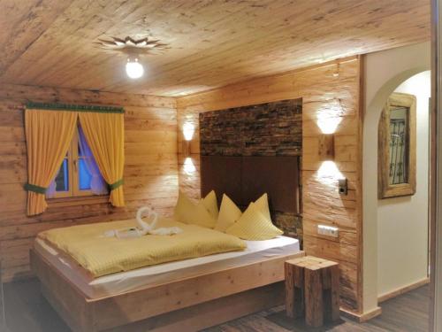 Imagen de la habitación del Hotel Almhotel Gr&uuml;nsteinblick - Adults only. Foto 5