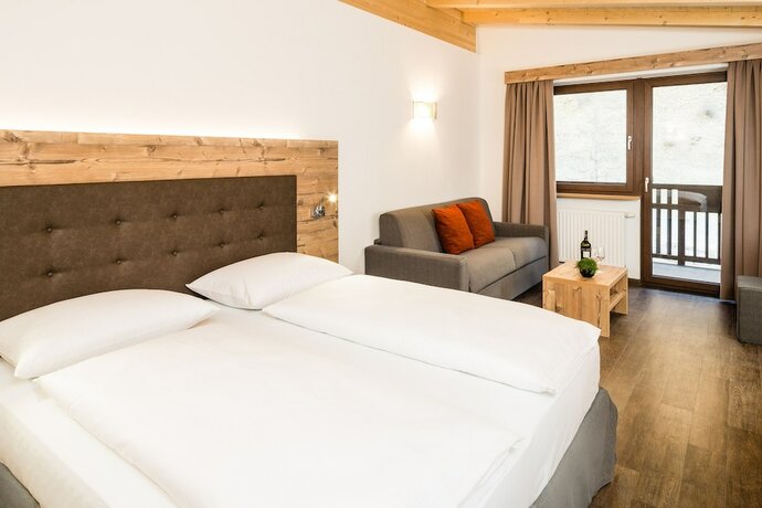 Imagen de la habitación del Hotel Almina Family and Spa. Foto 16