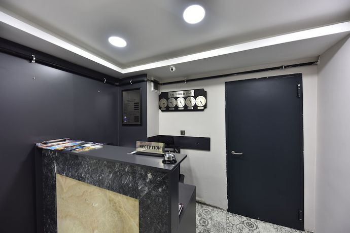 Imagen de los interiores del Hotel Almina Inn. Foto 18