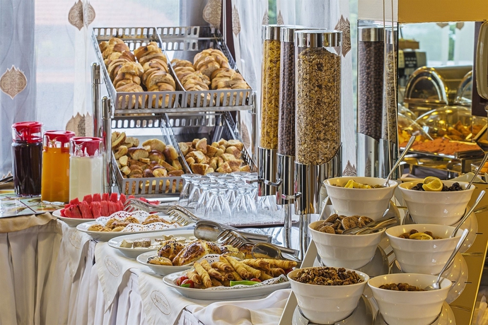 Imagen del bar/restaurante del Hotel Almina - Special Class. Foto 5