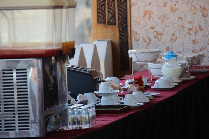 Imagen del bar/restaurante del Hotel Al-minar. Foto 4