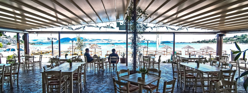 Imagen del bar/restaurante del Hotel Almira Mare. Foto 5