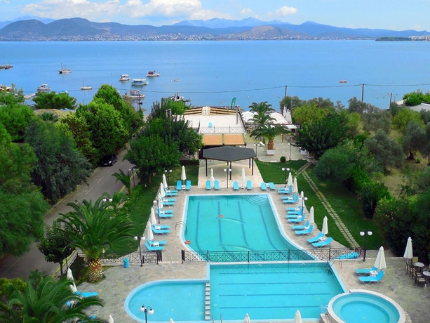 Imagen de la piscina del Hotel Almira Mare. Foto 19