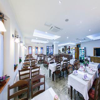 Imagen del bar/restaurante del Hotel Almira, Mostar. Foto 3