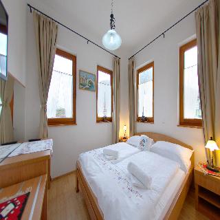 Imagen de la habitación del Hotel Almira, Mostar. Foto 12