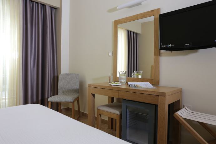 Imagen de la habitación del Hotel Almira, Pineios. Foto 10