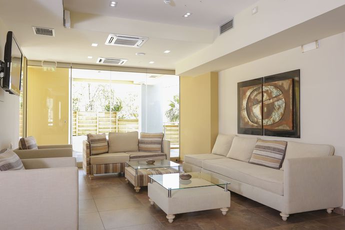 Imagen del bar/restaurante del Hotel Almira, Pineios. Foto 3