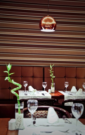 Imagen del bar/restaurante del Hotel Almira Thermal Spa and Convention Center. Foto 4