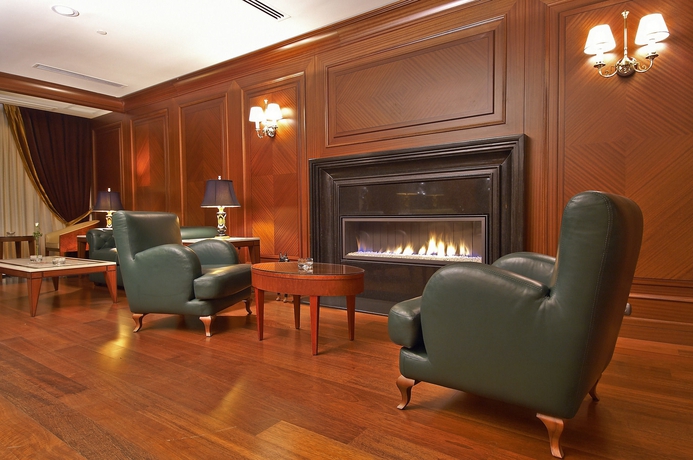 Imagen de los interiores del Hotel Almira Thermal Spa and Convention Center. Foto 13