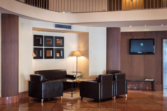 Imagen de los interiores del Hotel Almirante Bonifaz. Foto 8